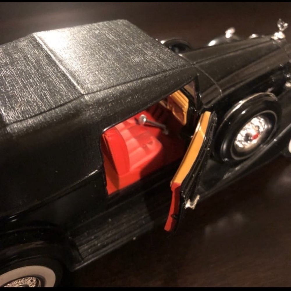 Collectible 1934 Packard Phaeton Diecast Model Car 1:32 Black Convertible - Picture 7 of 7